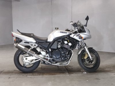 Yamaha FZ400 1997