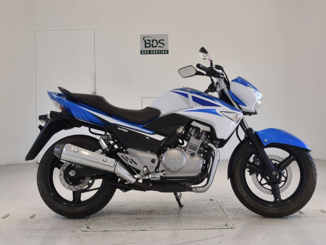 Suzuki GSR250