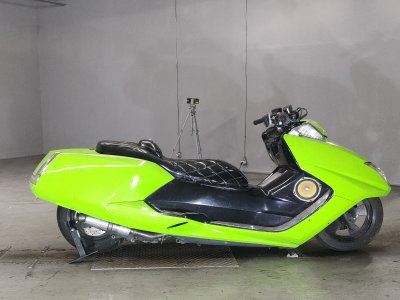 Yamaha MAGZAM 2005