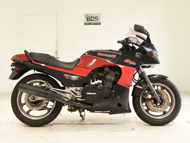 Kawasaki GPZ750R 1984