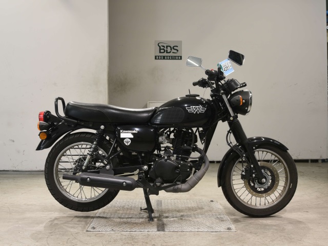 Kawasaki W175A 2022