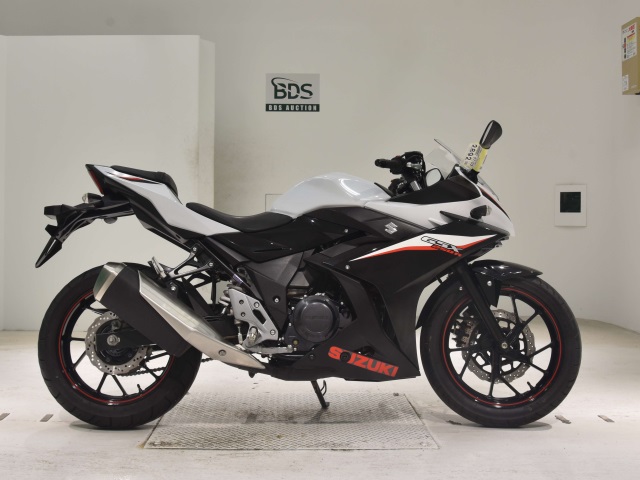 Suzuki GSX250R