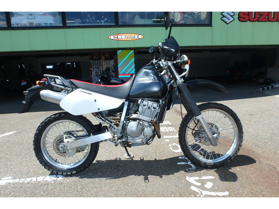 Suzuki DJEBEL250XC