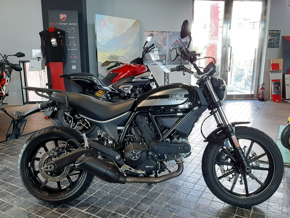 Ducati ﾄﾞｶﾃｨｽｸﾗﾝﾌﾞﾗSIXTY2 2016