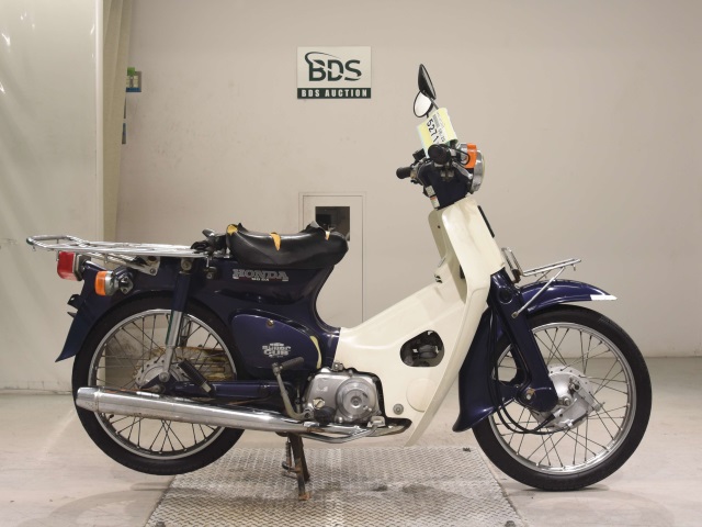 Honda C90 1999