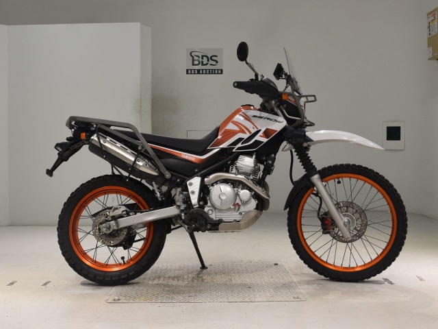 Yamaha SEROW XT250 2018