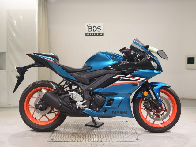 Yamaha YZF-R25 2021