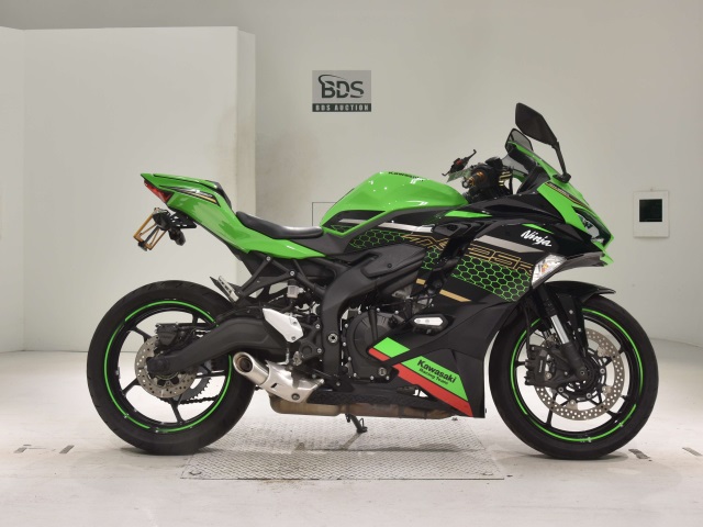 Kawasaki NINJA ZX-25R 2021