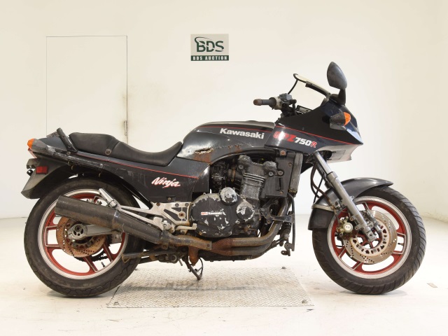 Kawasaki GPZ750R