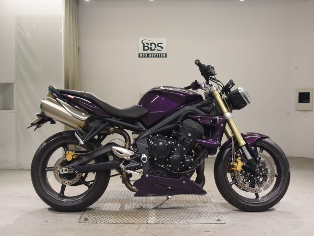 Triumph STREET TRIPLE 2012