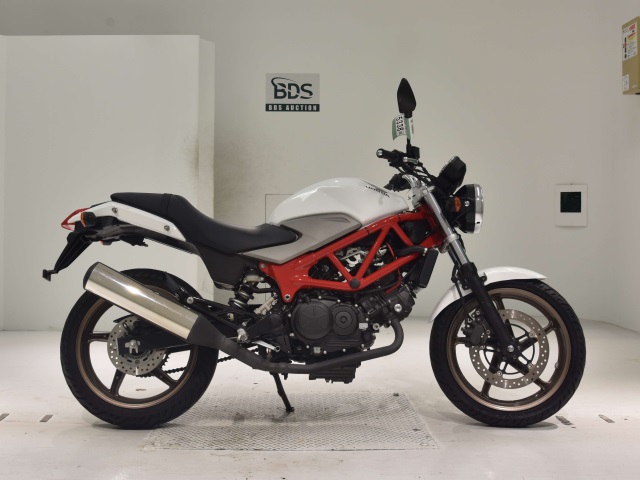 Honda VTR250 2015