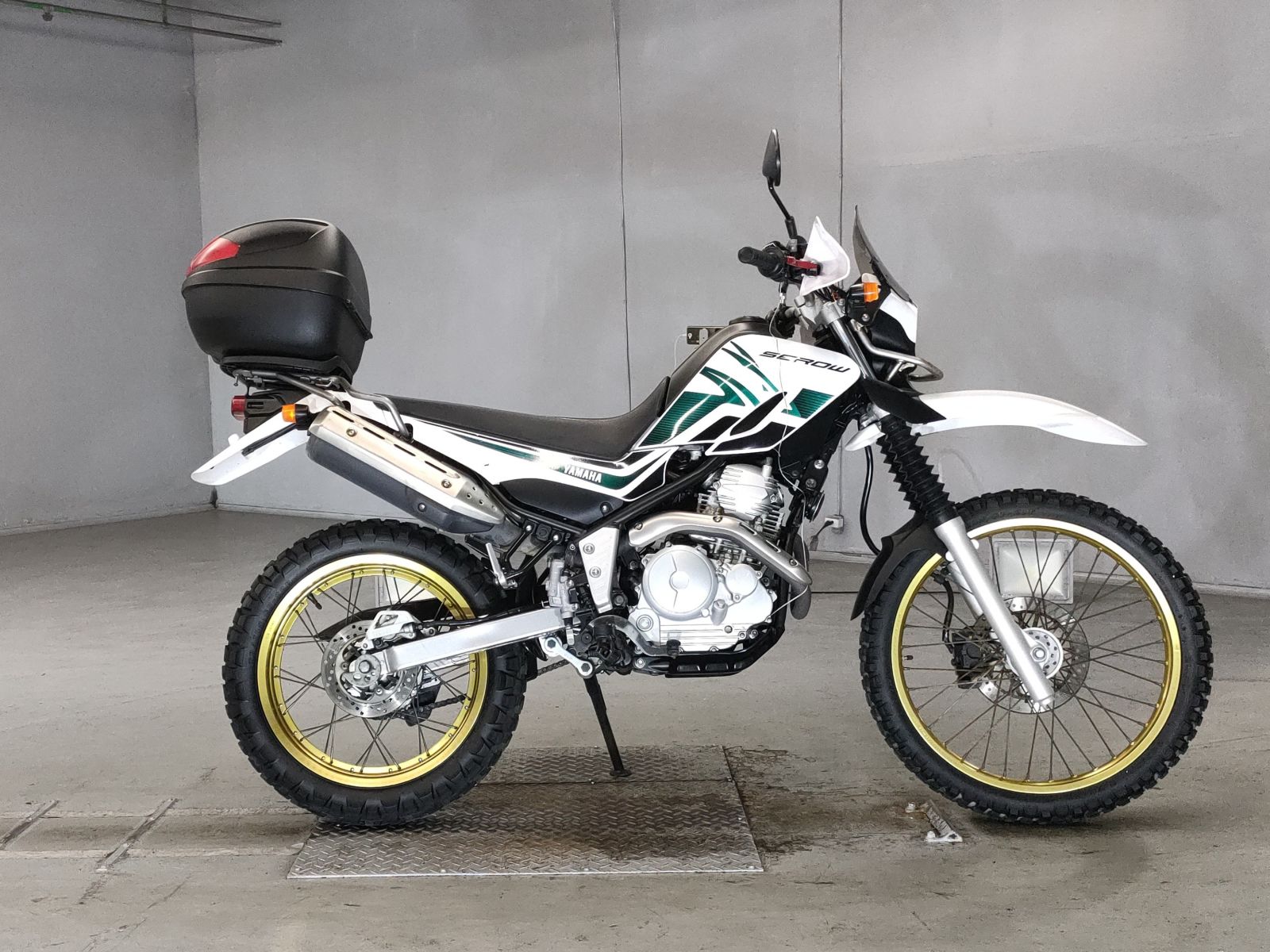 Yamaha SEROW XT250 2012