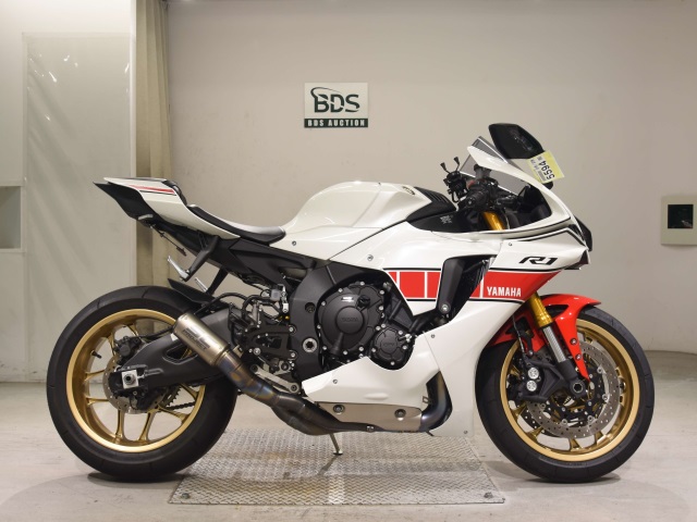 Yamaha YZF-R1 2023