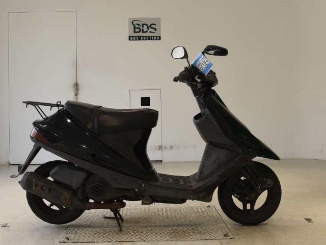 Suzuki ADDRESS V100