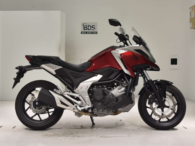 Honda NC750X 2023
