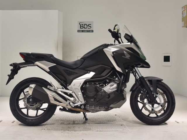 Honda NC750X 2021