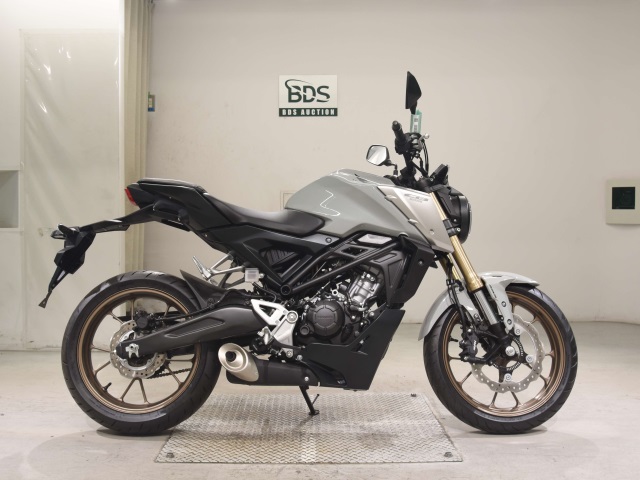 Honda CB125R 2021