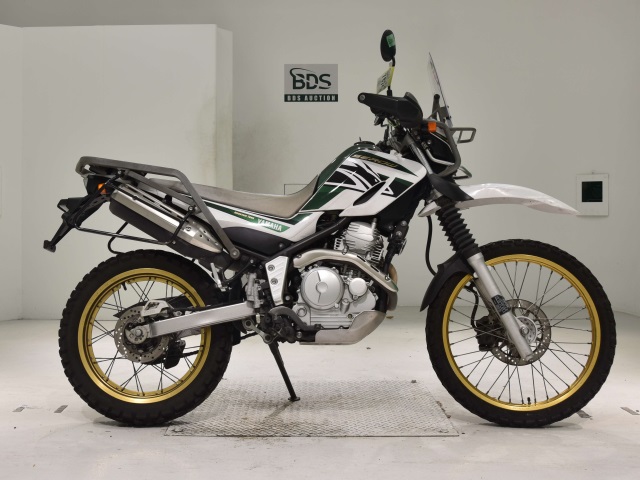 Yamaha SEROW XT250 2018