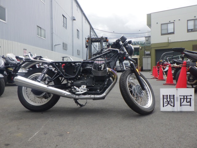 Moto Guzzi V7 3ｱﾆﾍﾞﾙｻﾘｵ 2017