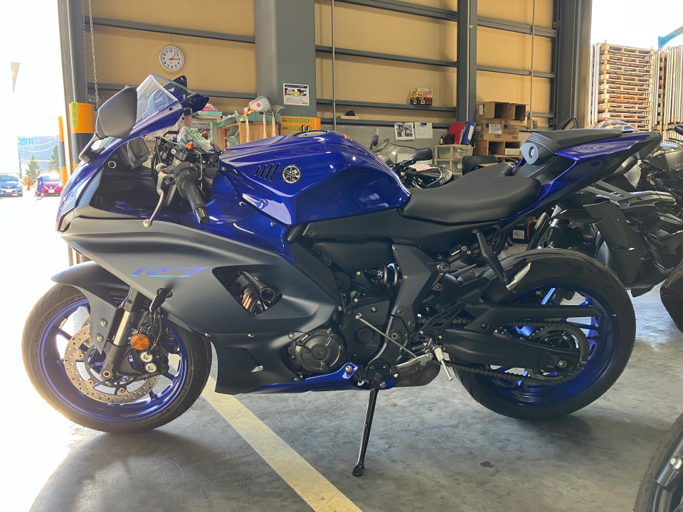 Yamaha YZF-R7 2025
