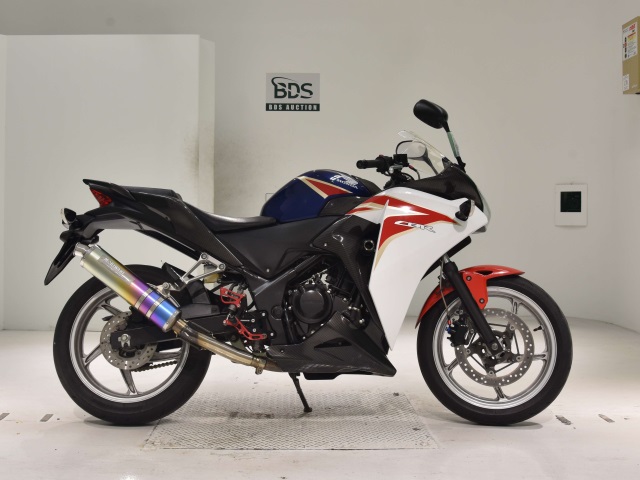 Honda CBR250R 2011