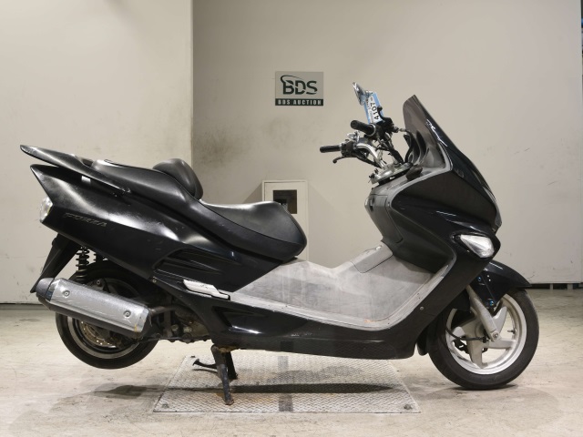 Honda FORZA 2000
