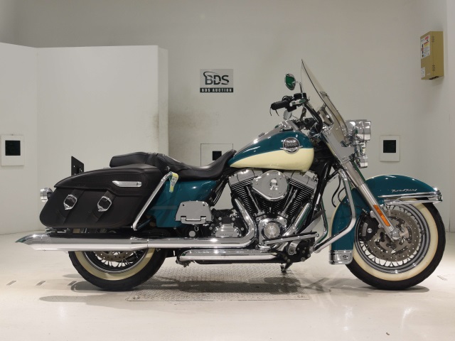 HD ROAD KING FLHRC1580 2009