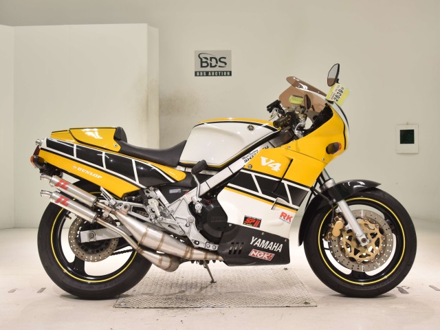 Yamaha RZV500R 1987