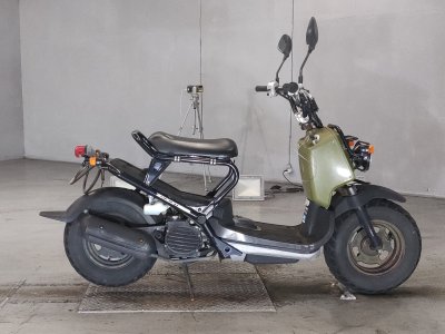 Honda ZOOMER 2011