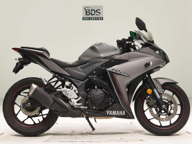 Yamaha YZF-R25 2016