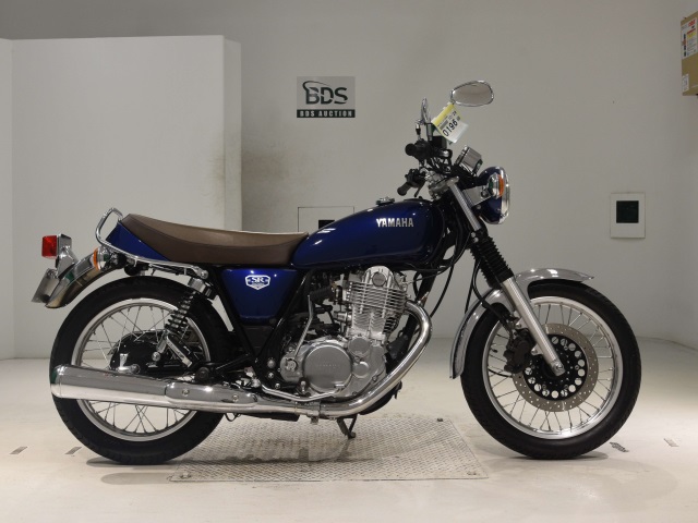 Yamaha SR400 2021