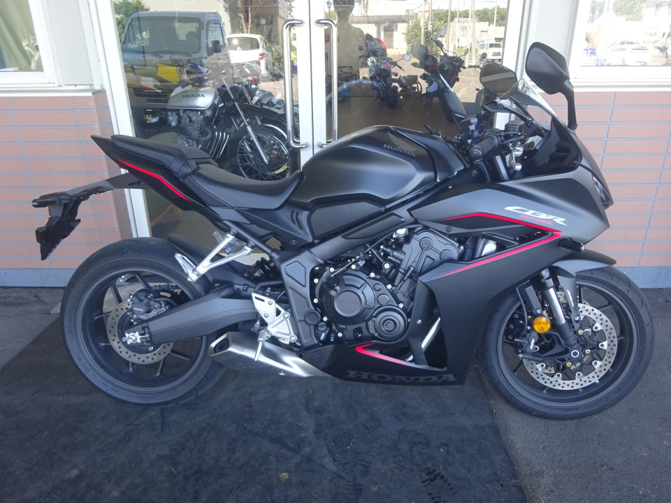 Honda CBR650R 2025