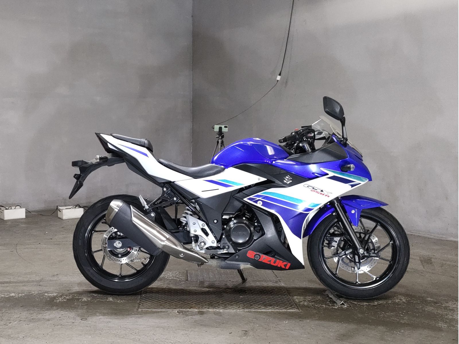 Suzuki GSX250R