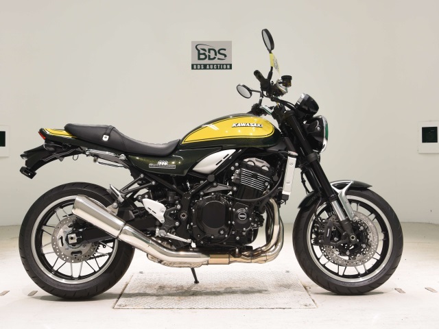 Kawasaki Z900RS 2023
