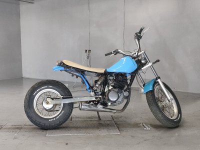 Yamaha TW200