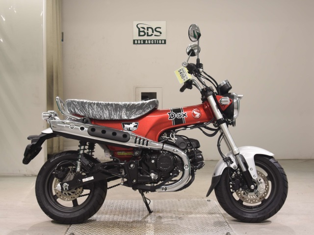 Honda DAX125 2022