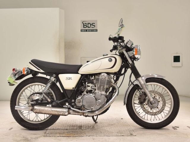 Yamaha SR400 2013