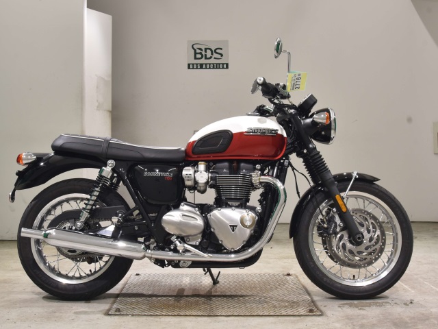 Triumph BONNEVILLE T120 2024