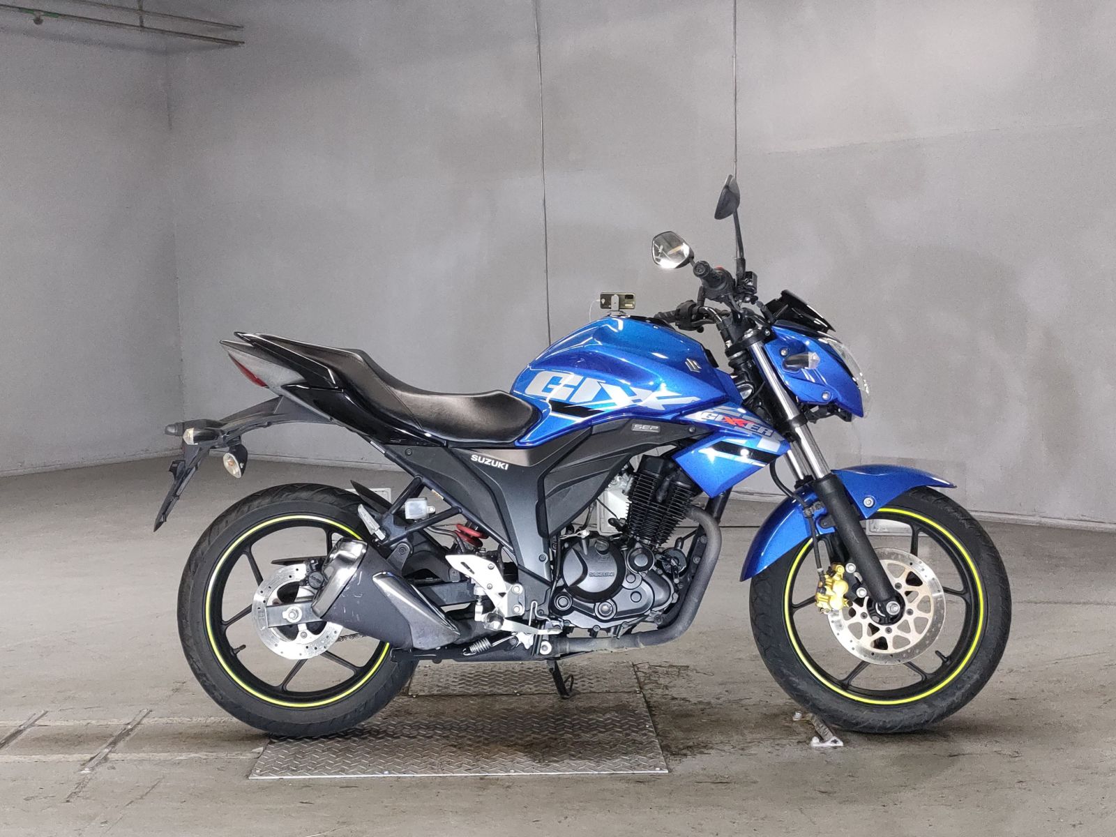 Suzuki GIXXER150