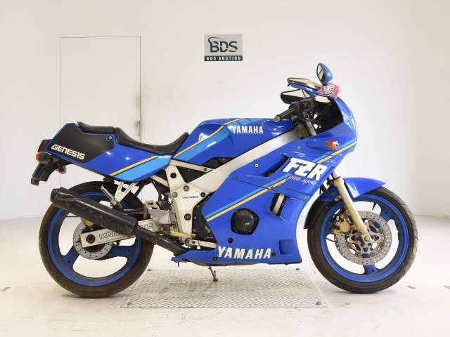 Yamaha FZR400