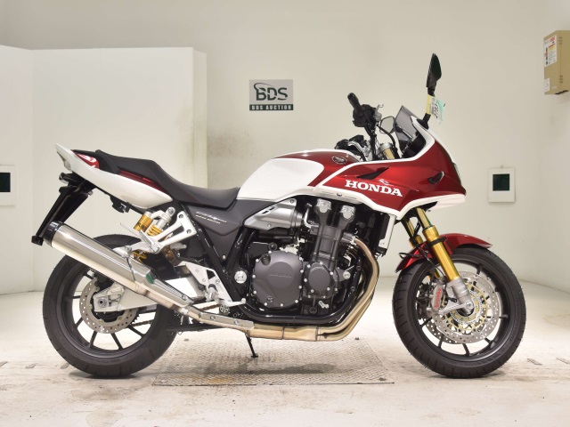 Honda CB1300SF 2025