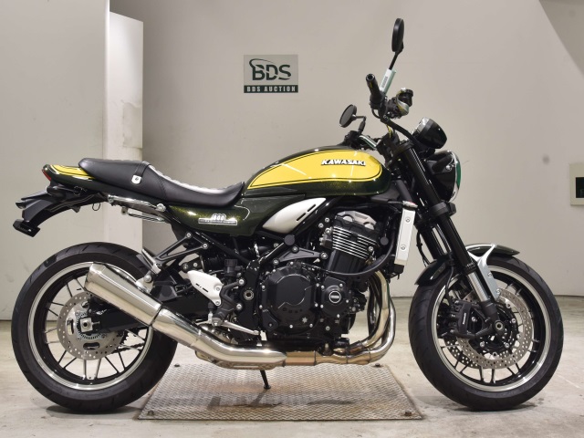 Kawasaki Z900RS 2023