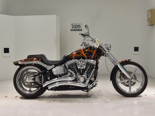 HD ROCKER C FXCWC1580 2010