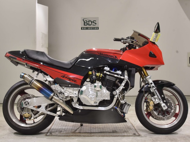 Kawasaki GPZ900R 1994