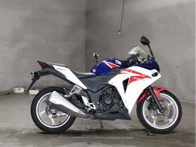 Honda CBR250R 2011