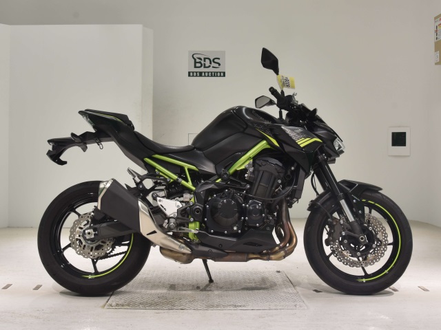 Kawasaki Z900 2021