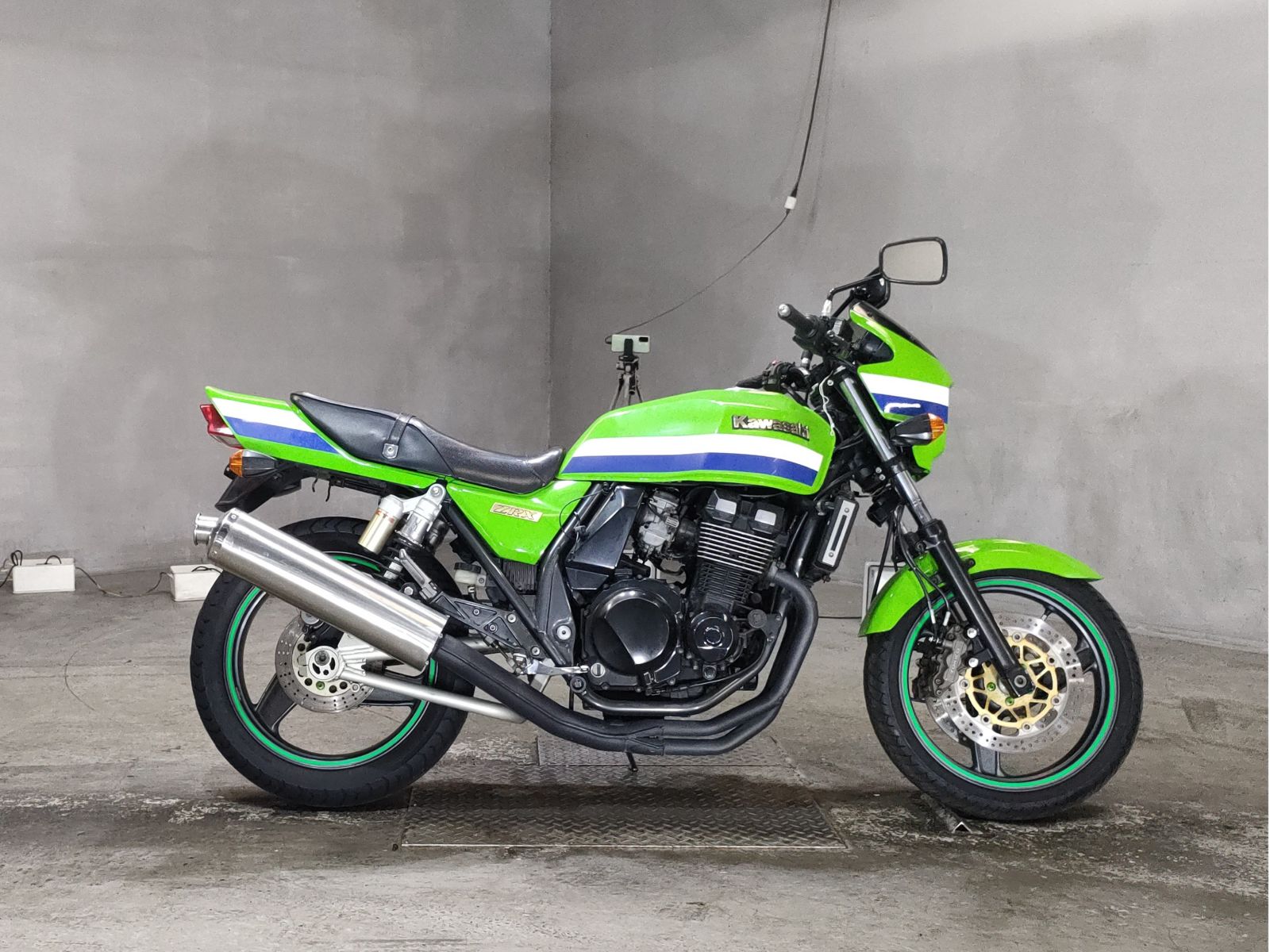 Kawasaki ZRX400 2001