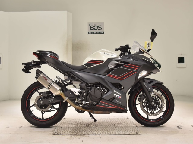 Kawasaki NINJA400 2024