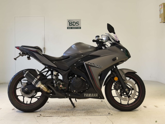 Yamaha YZF-R25 2016