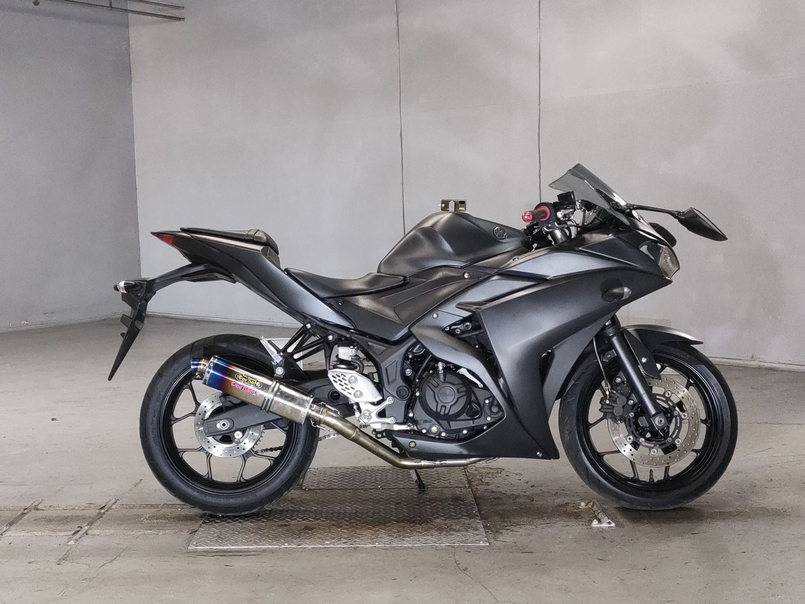 Yamaha YZF-R25 2015